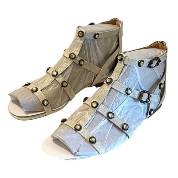 Sam & Libby Rhonda Faux Leather Caged Sandal Silver Creampy Strap Size 8 NWB - Picture 3 of 8